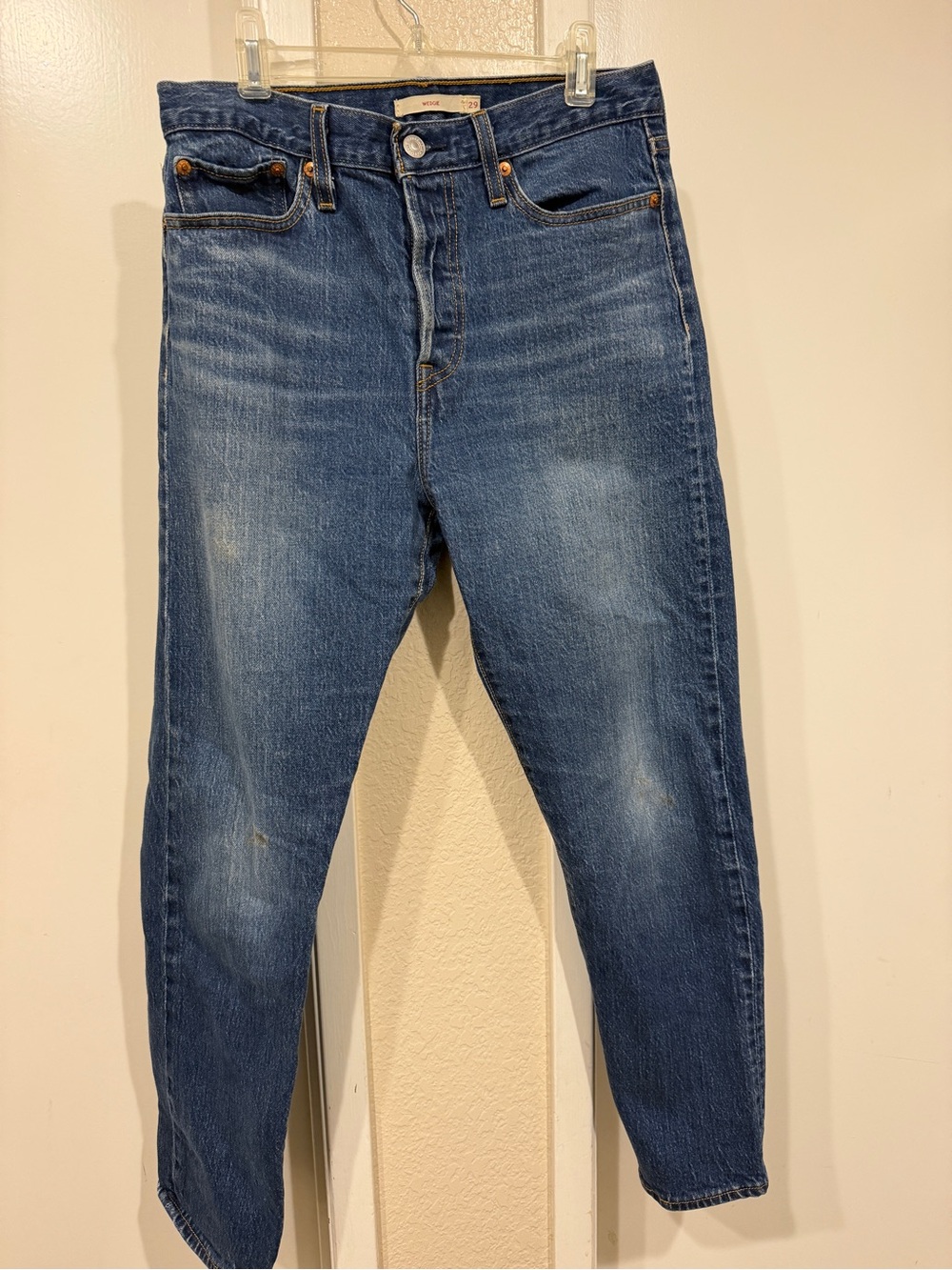 Levi's Wedgie High-Rise Jeans in Medium Blue Denim Size 29